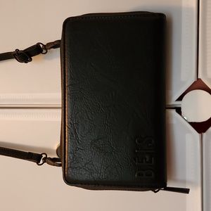 Beis - The Travel Wallet